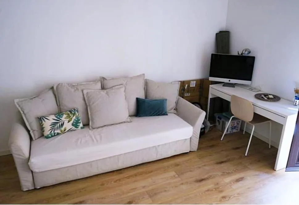 La Casa Verde Apartment Barcelona Spain
